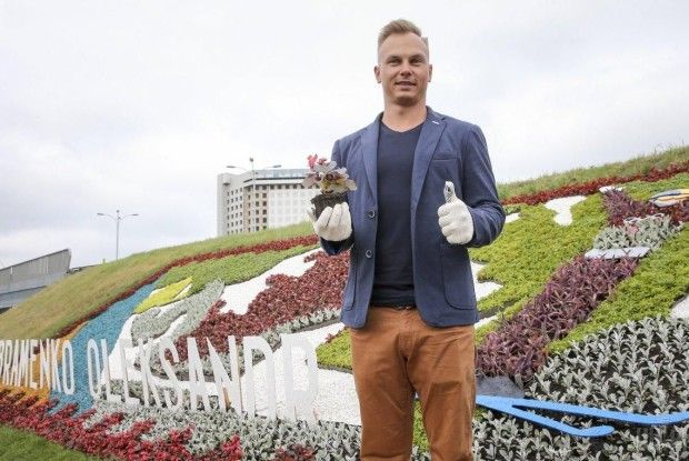 Олімпійський чемпіон Олександр Абраменко став квітковою клумбою