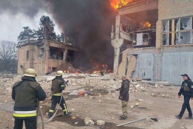 У мережі обурені сюжетом «1+1», після якого росіяни розбомбили ремонтний цех танкового заводу у Києві