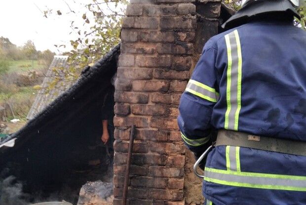 У селі на Горохівщині горіла хата (Фото)