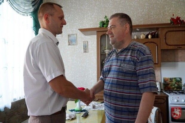 У громаді на Волині підбадьорили батька загиблого учасника війни (Фото)