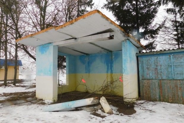 У Горішньому на Волині ось-ось завалиться зупинка