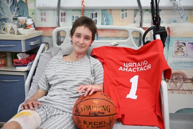 «Коли побачив, як Настя після отриманих опіків кидає м'яч у баскетбольне кільце, вирішив одразу її підтримати»