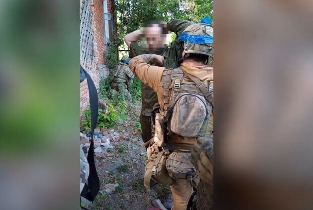 Прикордонники взяли в полон окупанта, який переховувався 21 день