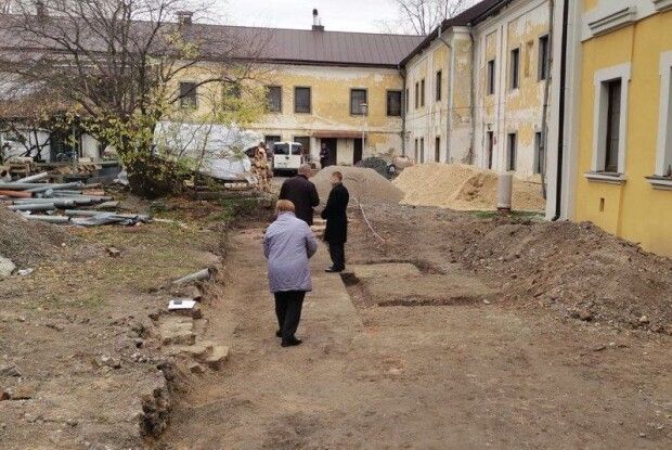 Фундамент і підземелля першого кафедрального костелу Луцька законсервують