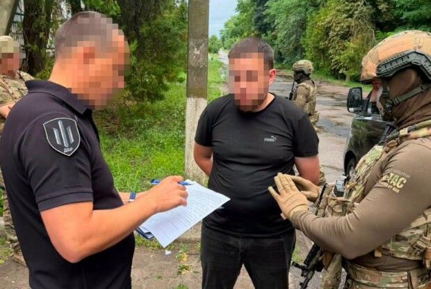 Катували та тримали в сараї: на Кіровоградщині затримали двох бійців полку «Скеля»