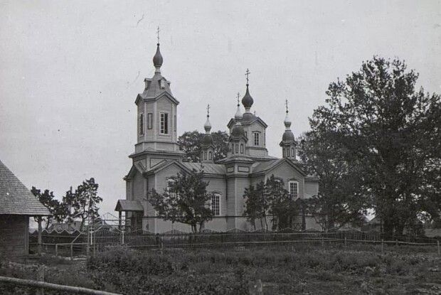 Чи такою була церква у Карасині?