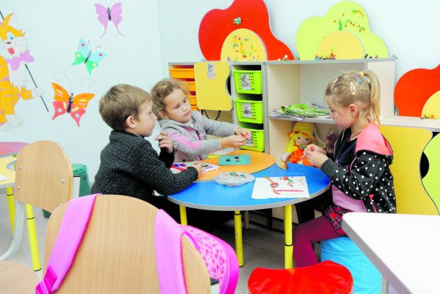 На Волині замість краплинок дощу падають... літери
