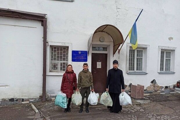 Луцьких засуджених відвідав священник