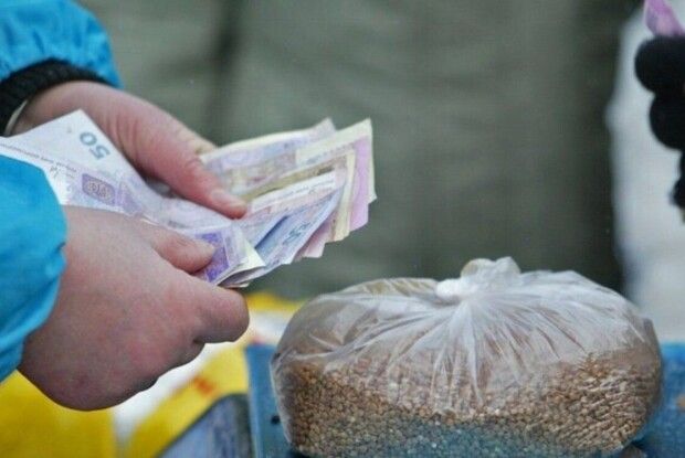 Вилучили 45 тисяч доларів! Суд заарештував двох підозрюваних у підкупі виборців