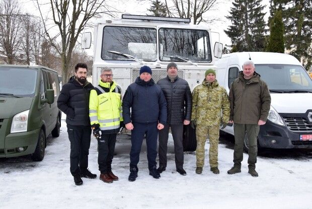 На Волині прикордонникам передали дуже цінну автомобільну техніку 