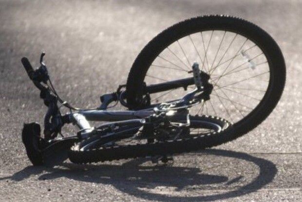 У селі на Волині автівка збила 15-річного велосипедиста