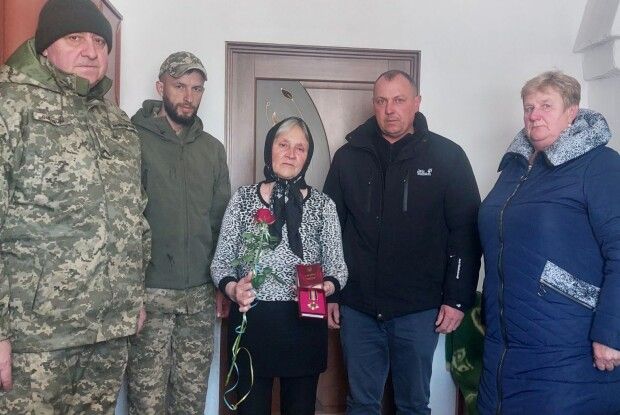 Матері Георгія Семенюка з Волині передали посмертну нагороду сина-Героя