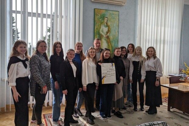 Талановиті студентки луцького вишу отримали стипендії фонду Радіонів