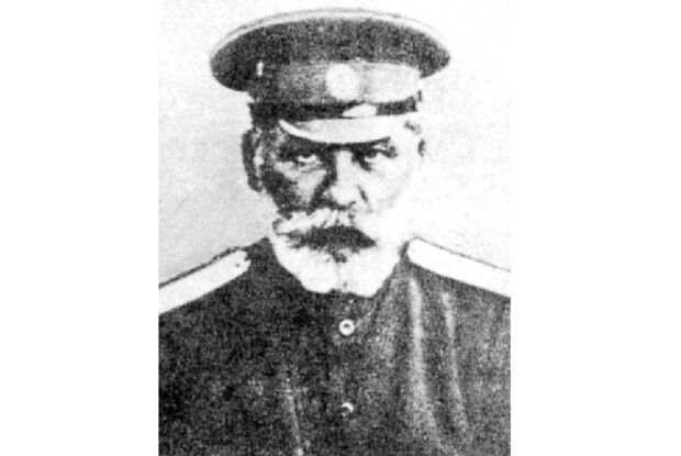 Понад 100 років тому поріднив медицину з українською мовою