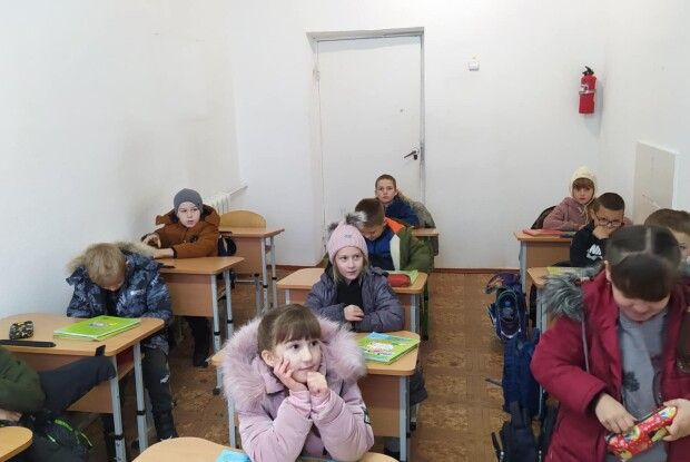 Учням «білоруського прикордоння» Волині дозволили подихати шкільним повітрям