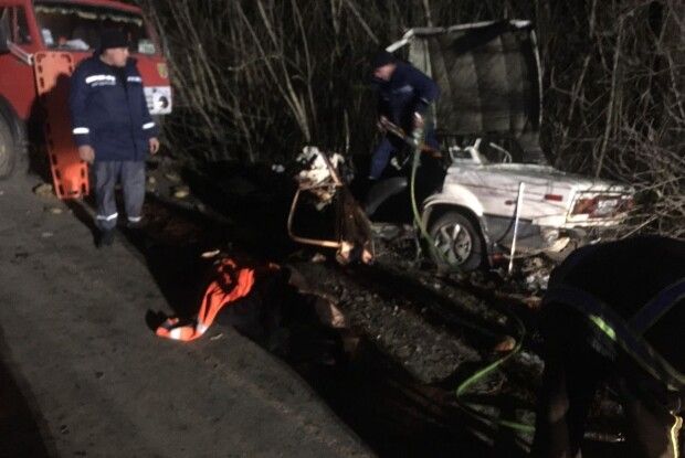 Страшна аварія на Волині: потерпілого «вирізали» з машини