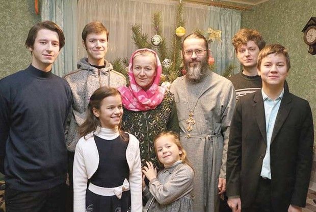 Виходила заміж за інженера–механіка, а стала… матушкою