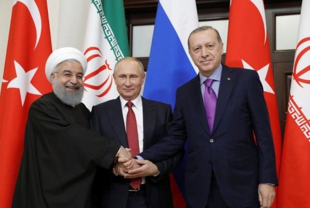 Путін перекинув стілець на переговорах (Відео)