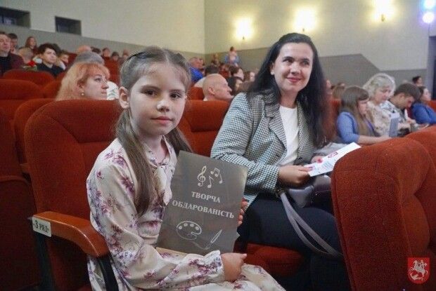 У Володимирі нагородили обдарованих діток