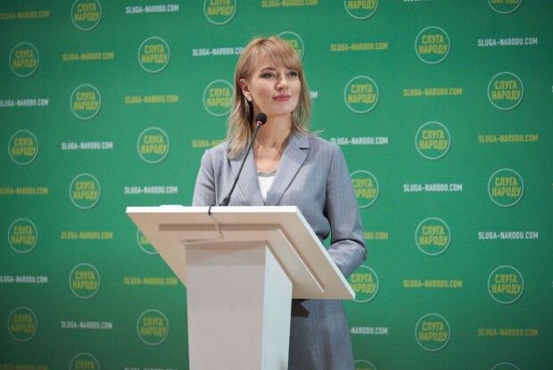 Як влада повертатиме українців із-за кордону, пояснила голова партії «Слуга Народу» Олена Шуляк