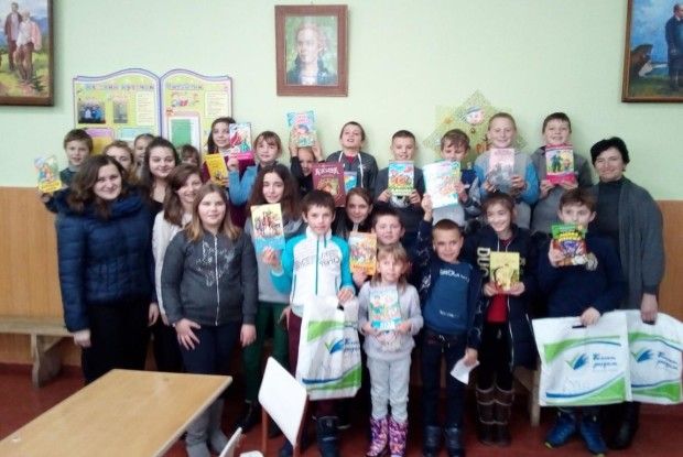 Сільські бібліотеки Луцького району отримали нові книги 