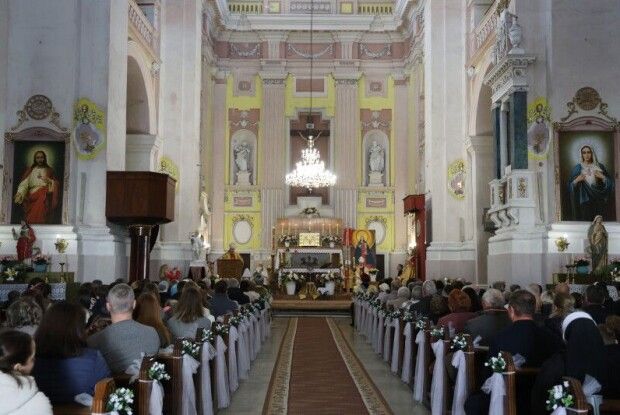 Молитва за мир і вдячність захисникам: у Луцьку відзначили 650 років дієцезії (Фото)