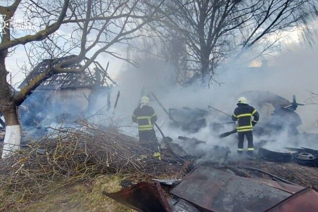 Рятувальники з трьох бригад мчали на пожежу поблизу обласного центру Волині