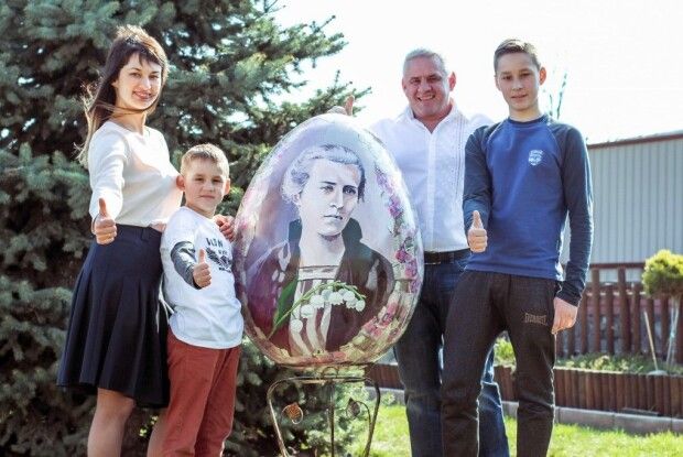 Художниця з Володимира: «Зображаючи відому особистість, мені хочеться показати характер людини»
