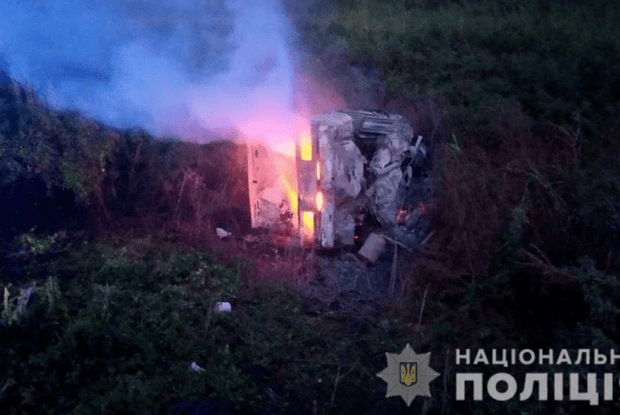 З'явилося моторошне відео з місця страшної ДТП, де загинули п'ятеро осіб