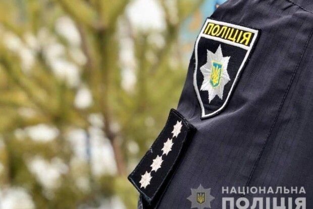 Вторгував два мільйони гривень: рівненський коп за місяць розпродав із спецмайданчика вилучені автівки 