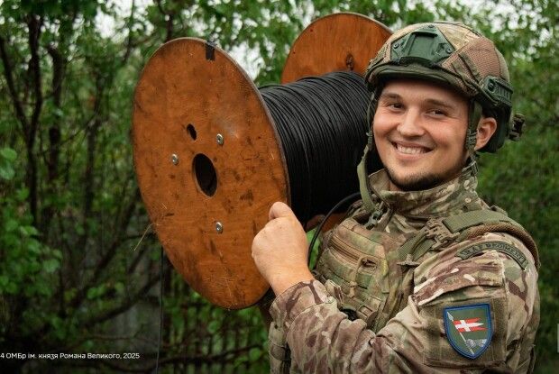 Бійці-зв'язківці з Волині забезпечують зв'язок побратимам навіть під вогнем ворога