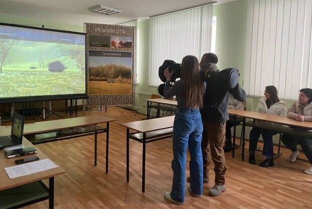 Навіть волинські журналістки взяли в руки протитанковий ракетний комплекс...