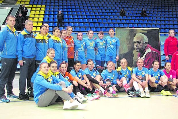 Перемогти усіх і… померти (Відео)