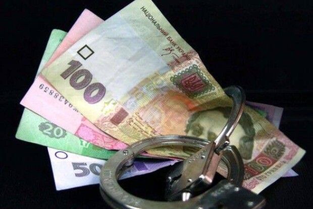 Ошукали на 1000 доларів та 19 тисяч гривень: у Луцьку затримали двох шахраїв