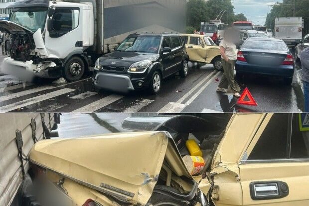 В обласному центрі Волині сталася дорожньо-транспортна пригода за участю чотирьох автомобілів