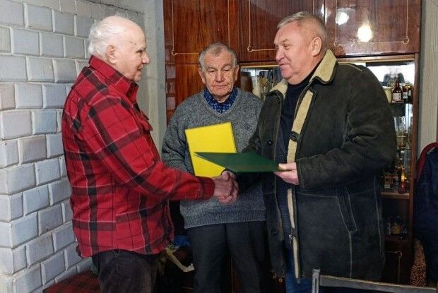 За крок до сторіччя: на Волині привітали 99-річного ветерана 