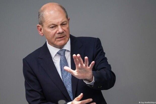 Шольц викинув секретні документи разом із побутовими відходами – der Spiegel