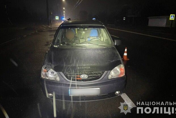 На Волині під колеса автівки потрапила молода дівчина