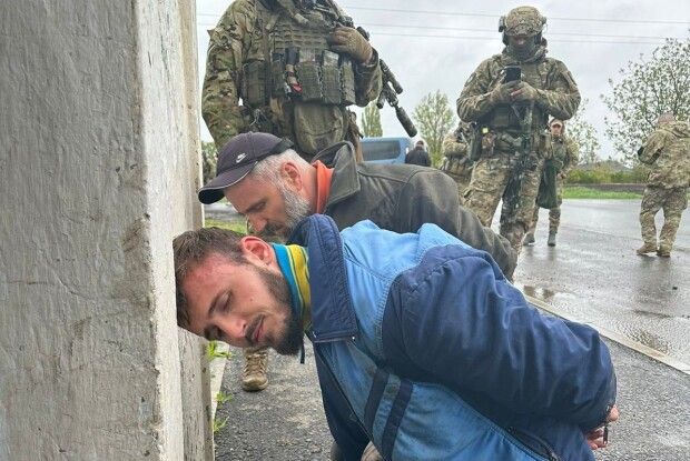 Затримали батька і сина, які розстріляли поліцейських (Фото, відео)