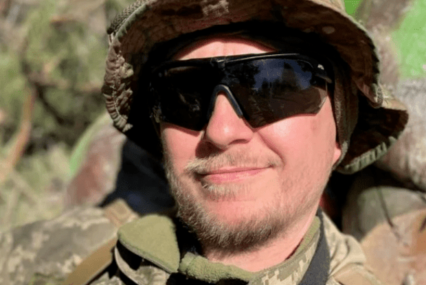 «Це хріновий вчинок». Майкл Щур пояснив, чому залишив свого кота на вулиці після початку війни