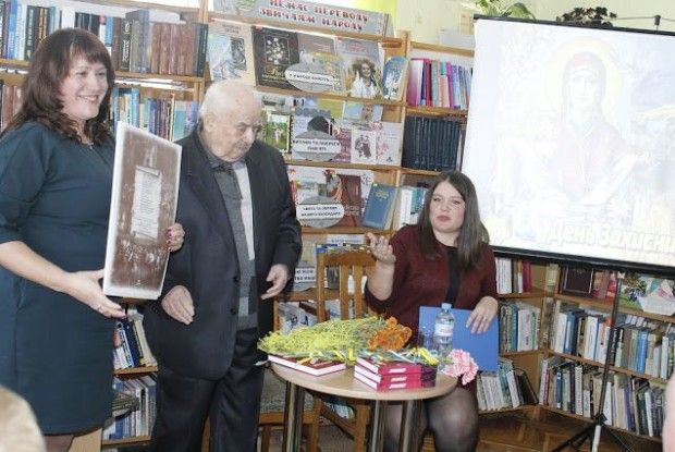 У Маневичах презентували книгу Петра Мосійчука «Спротив»