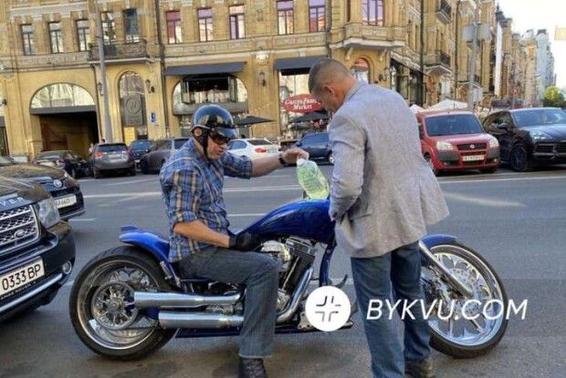 Що зробив Віталій Кличко, коли в його мотоциклі закінчився бензин