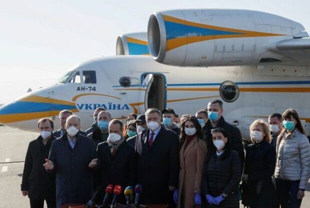 Київ підставив плече стражденному Риму