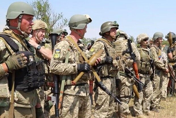 Одним пострілом нищить броньовану техніку: на Одещині морпіхи проводять тренування стрільби з гранатомета (Відео)