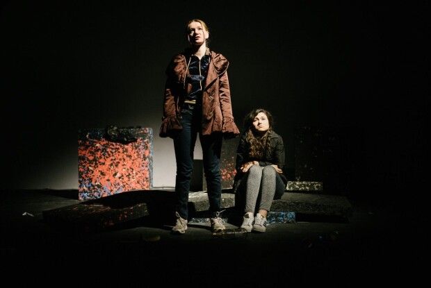 У Луцьку показали п’єсу про двох подруг у провінційному містечку