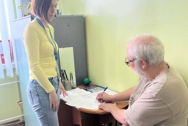 На Волині іноземця з протермінованим паспортом оштрафували на кругленьку суму