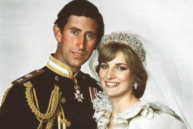 Принц Чарльз запропонував руку і серце Діані, хоча закоханий був в іншу…