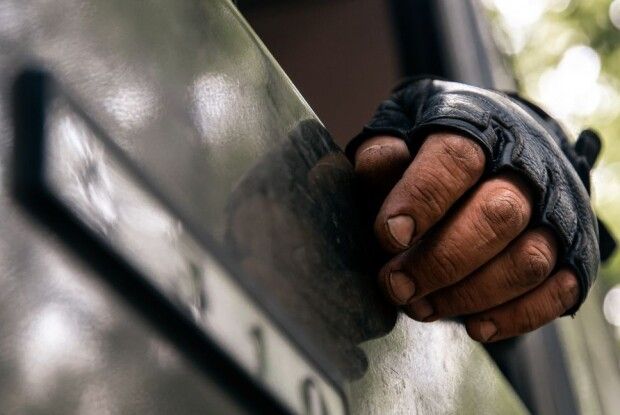 У Чорнобаївці ЗСУ влаштували файєр-шоу для окупантів: знищено ворожі склади з боєприпасами