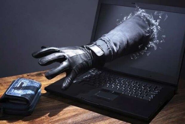 Шахрай «заговорив» волинянку на 20708 гривень