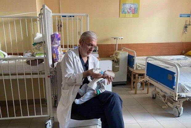 Дізнавшись, що Ромчик народився без стравоходу, від нього відмовилися батьки…